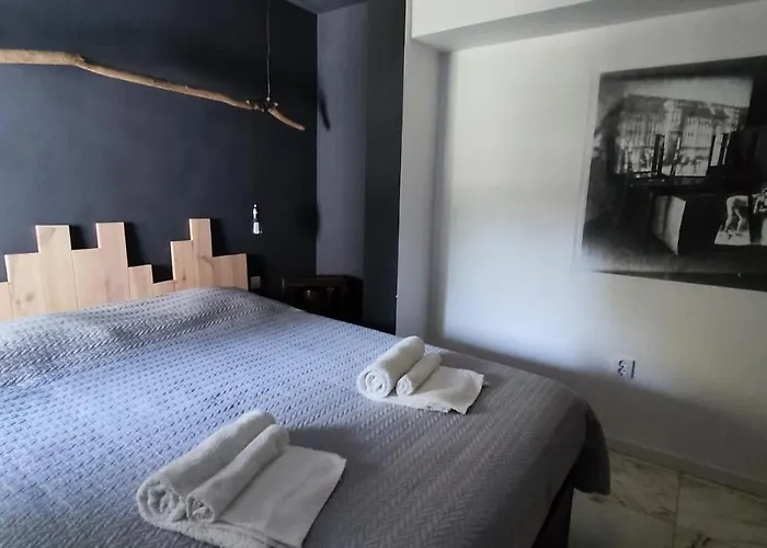 Διαμέρισμα 01 Sra Da Rocha Com Piscina E Ac - Casas & Papeis *